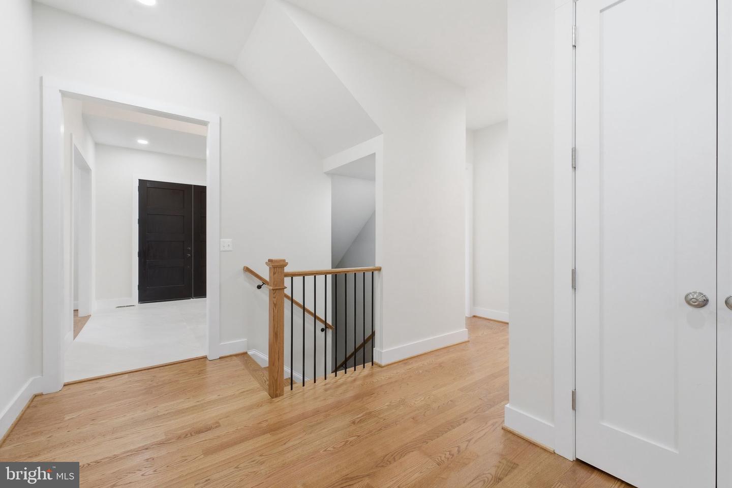 7631 Lisle Ave Property Photo 64