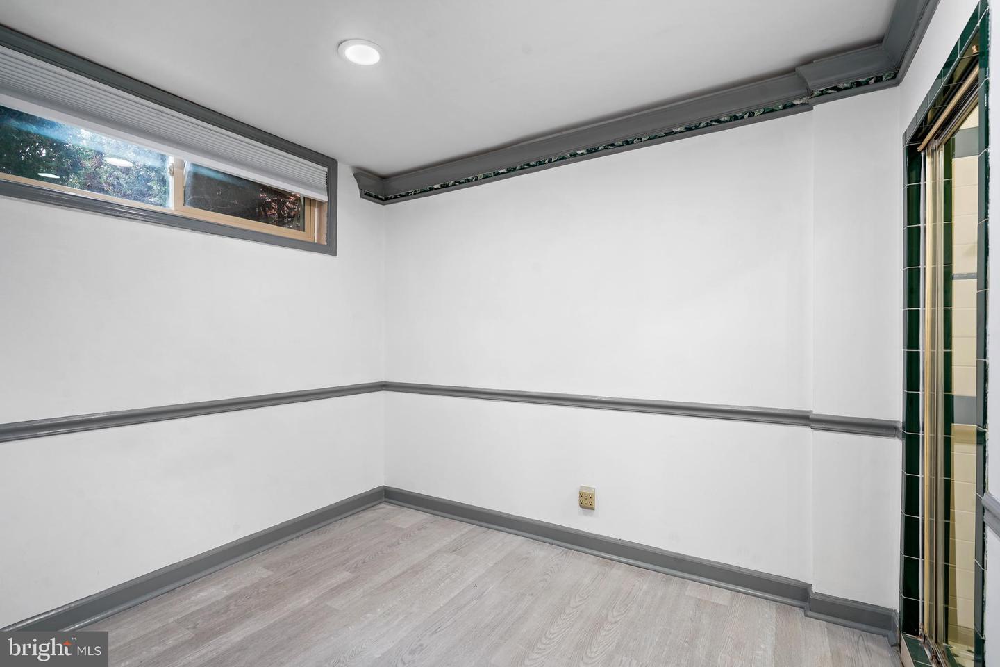 10130 Colvin Run Rd #b Property Photo 8
