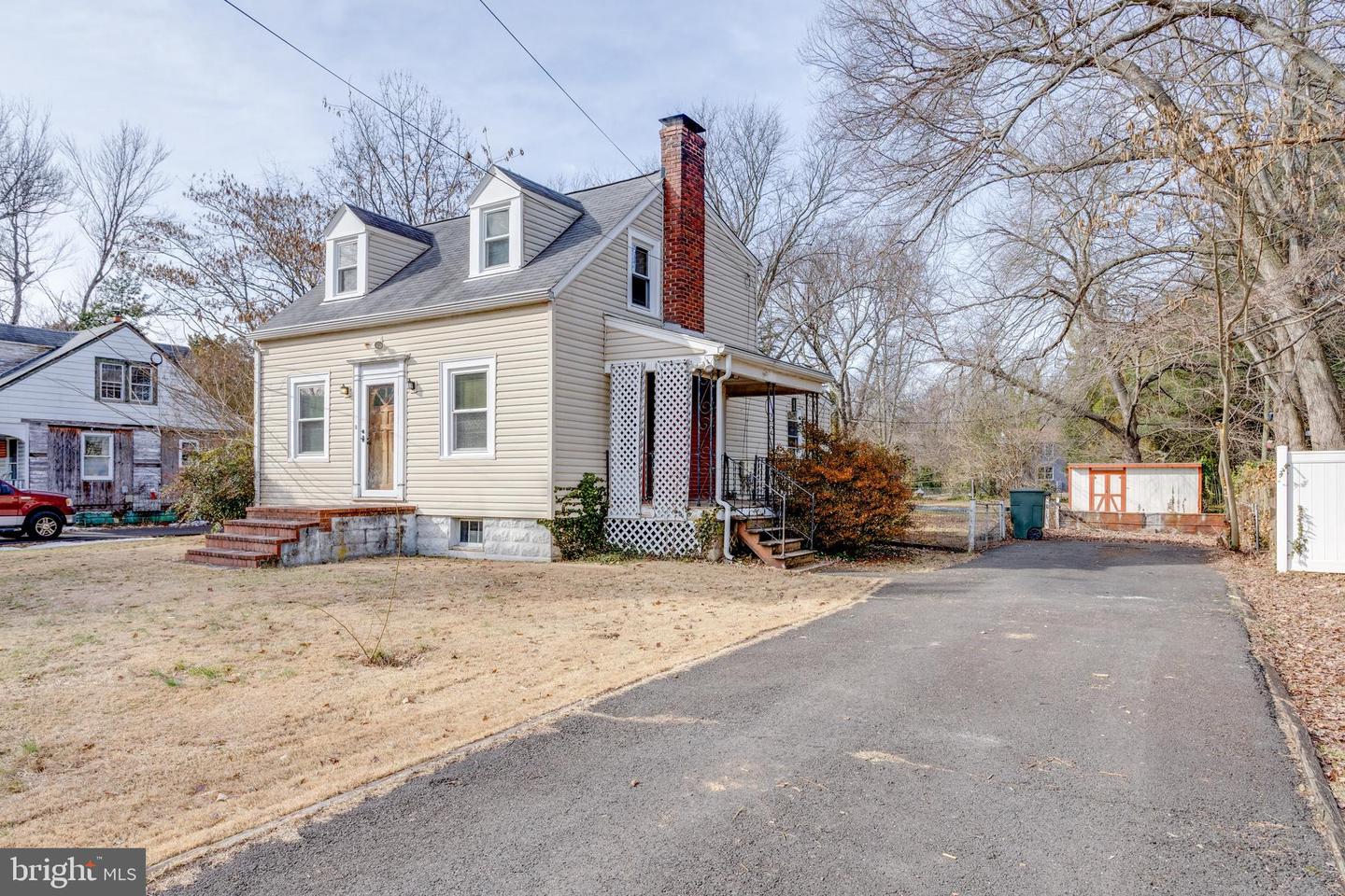 4116 Main St Property Photo 1