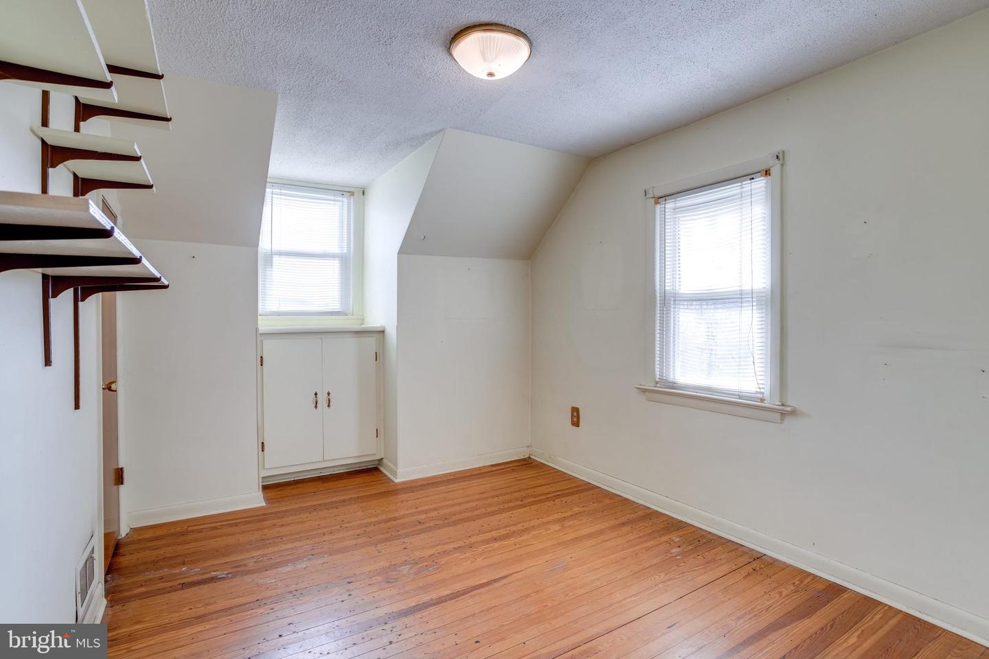 4116 Main St Property Photo 16