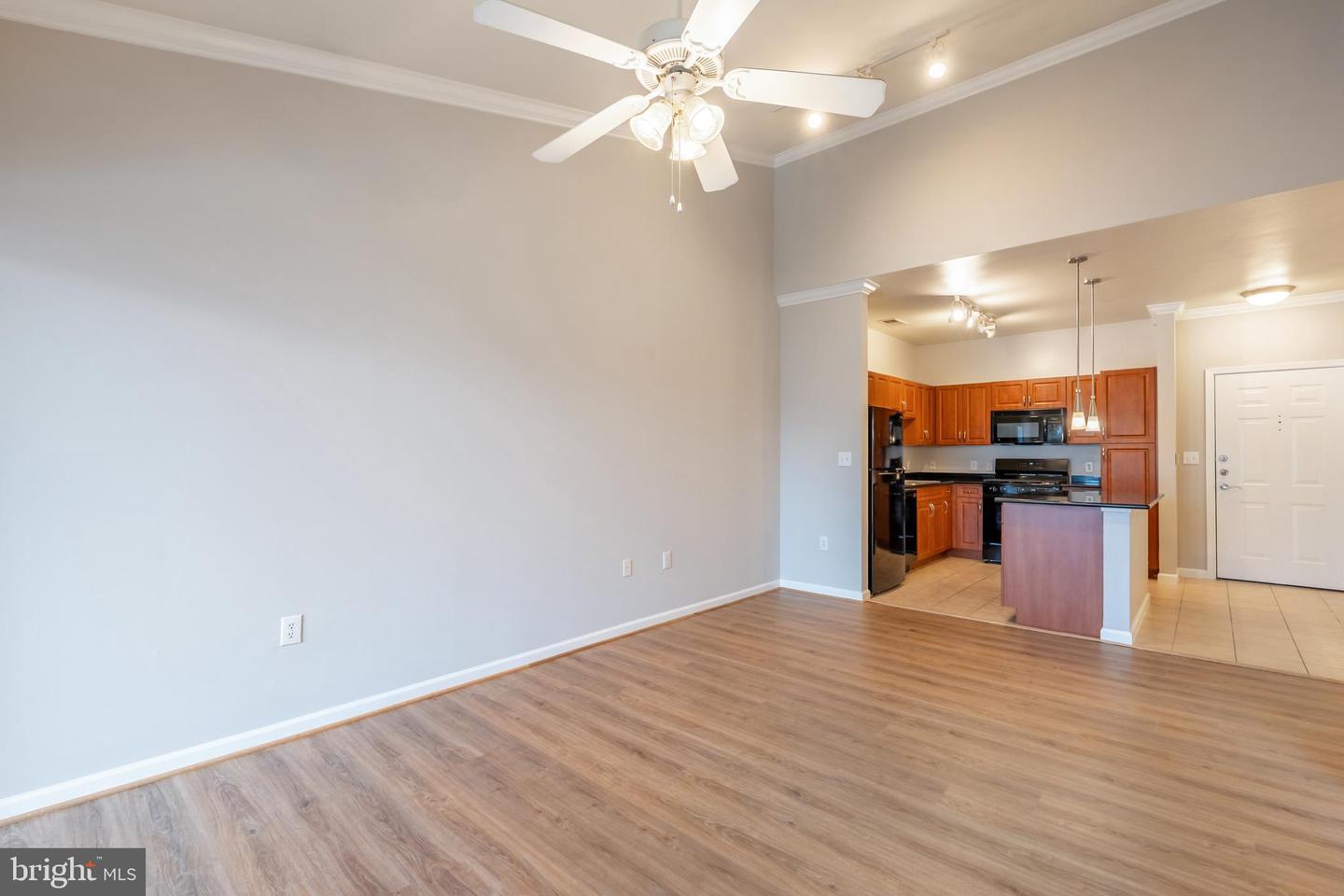 12958 Centre Park Cir #420 Property Photo 8