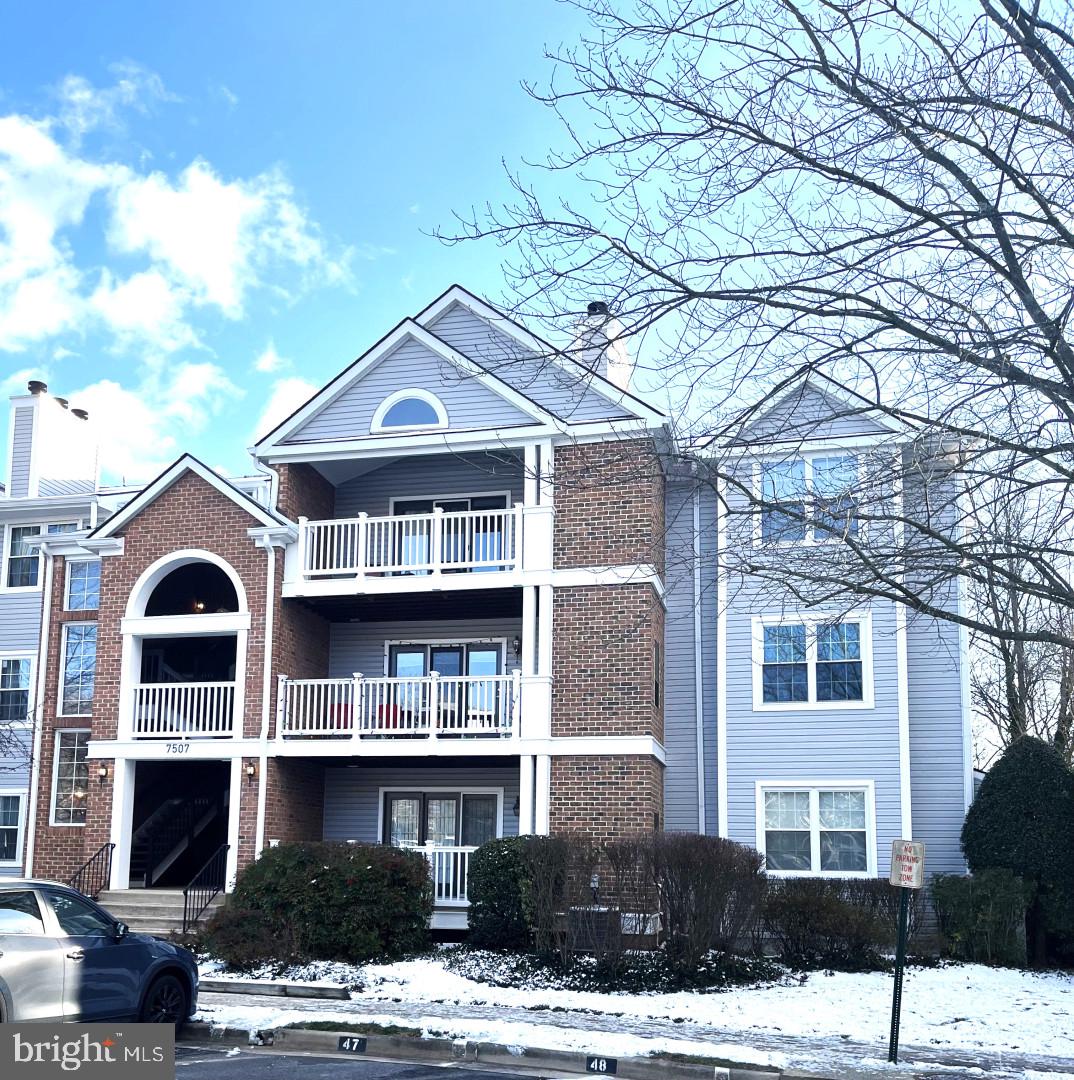 7507 Ashby Ln #m Property Photo