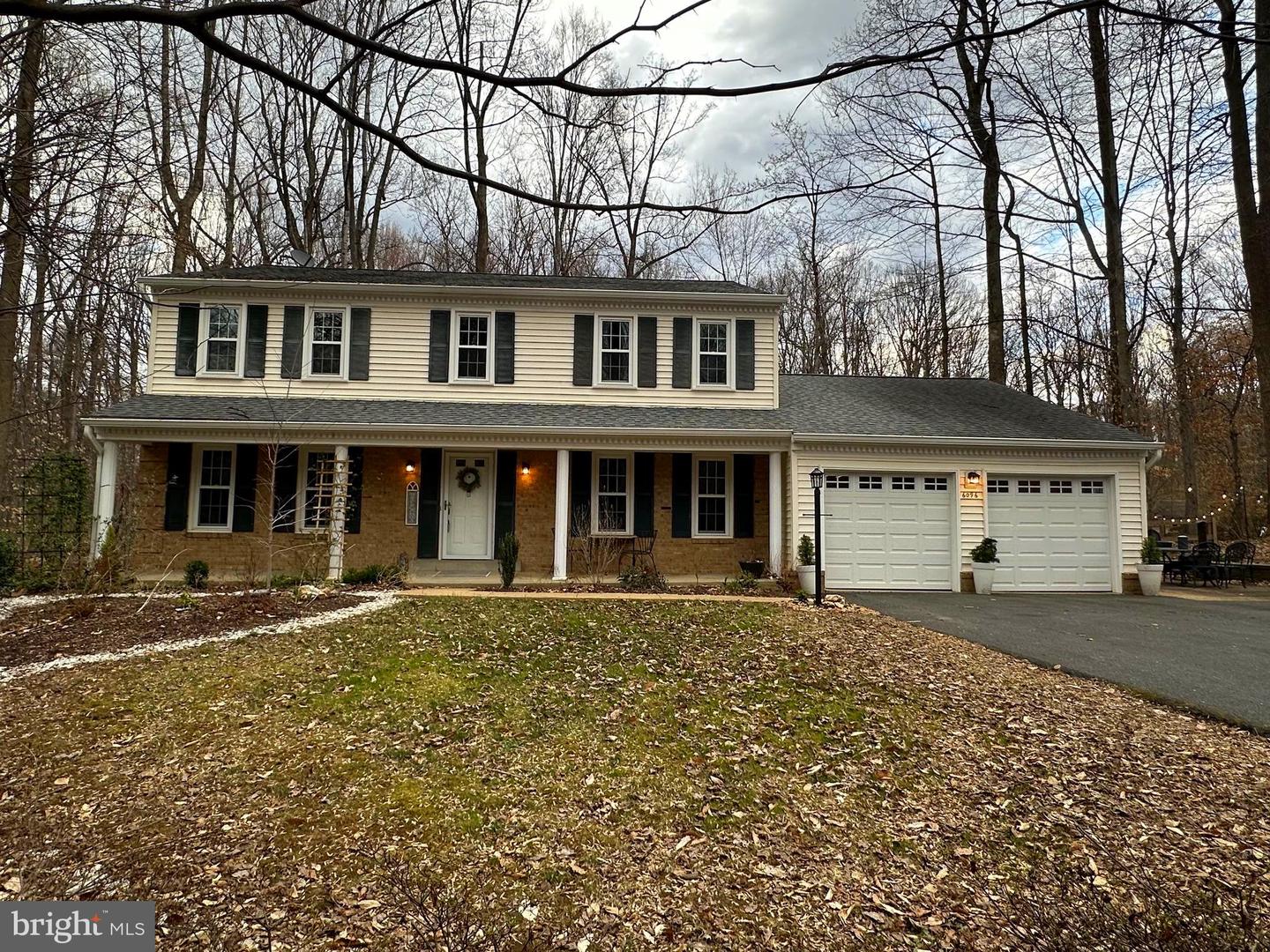 6096 Arrington Dr Property Photo 1