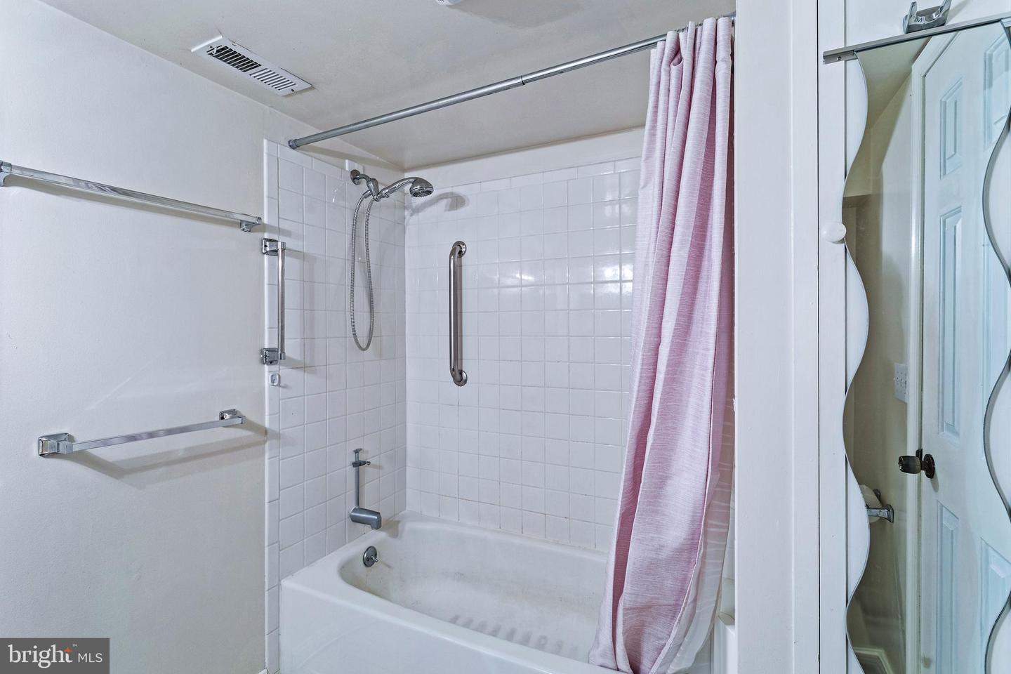6096 Arrington Dr Property Photo 52