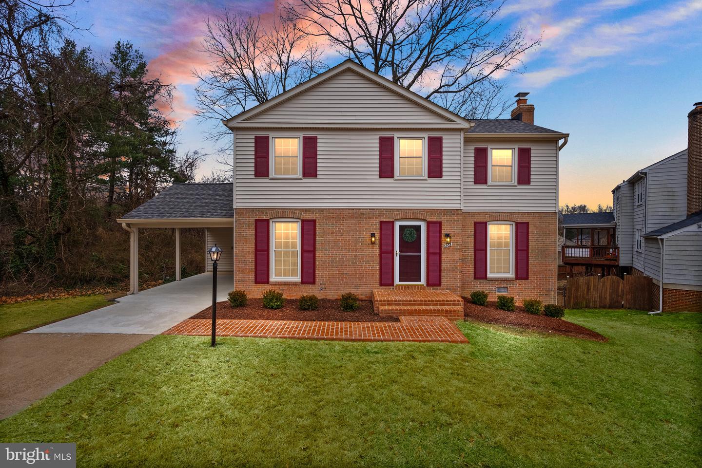 6934 Stoneybrooke Ln Property Photo