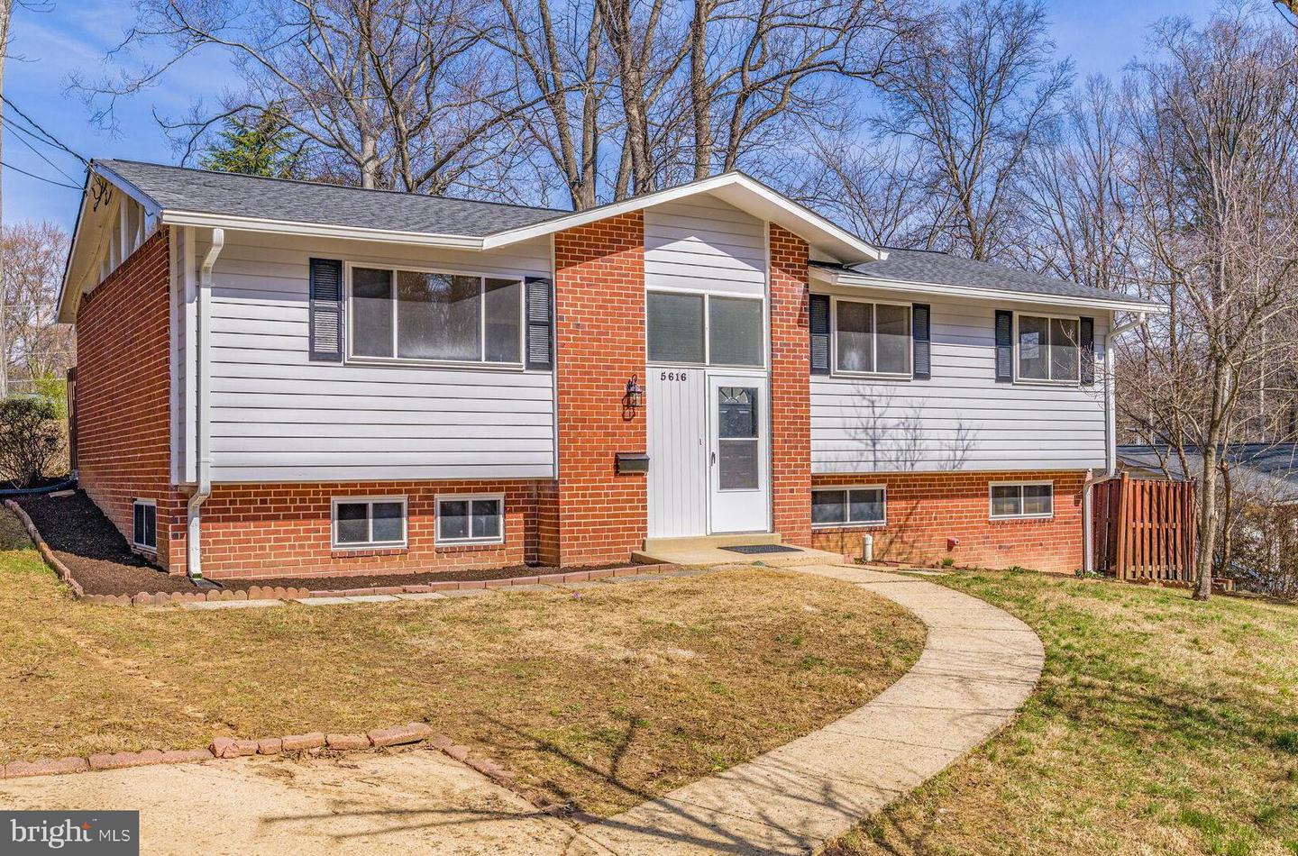 5616 Eastbourne Dr Property Photo
