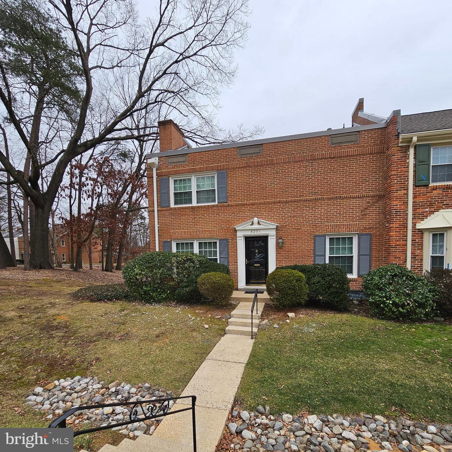 8201 Carrleigh Pkwy Property Photo