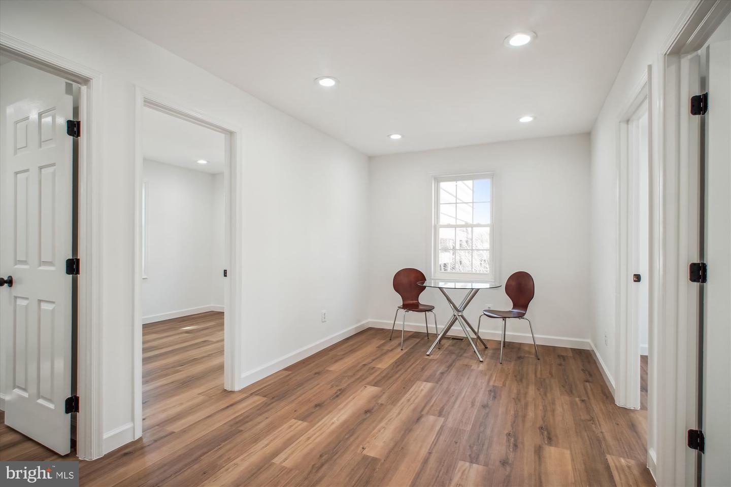 1316 Vincent Pl #5 Property Photo 4