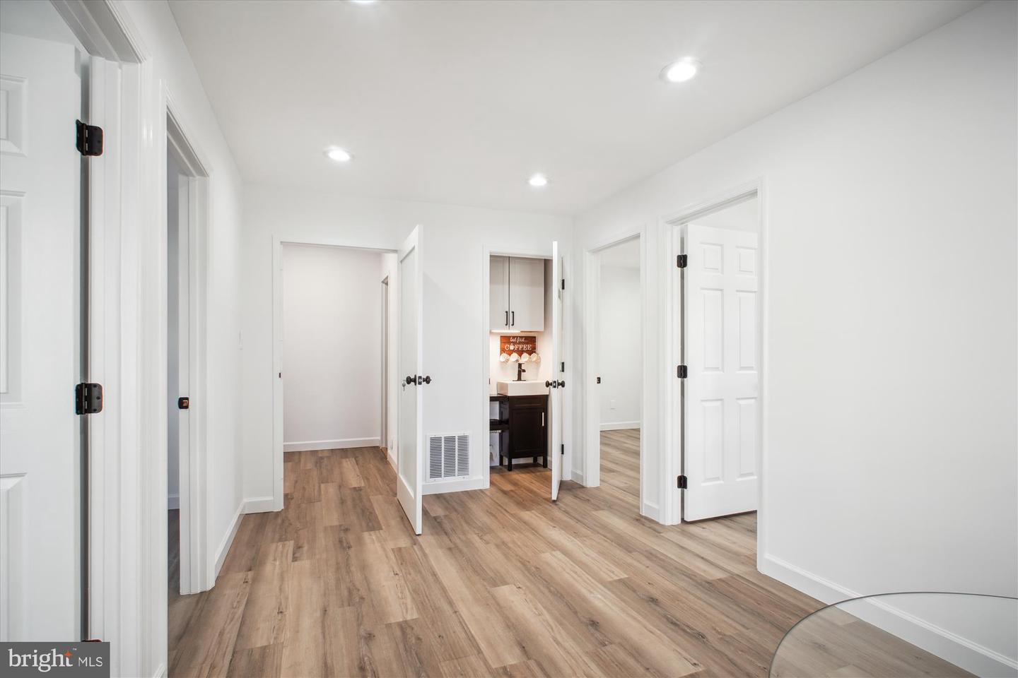 1316 Vincent Pl #5 Property Photo 5