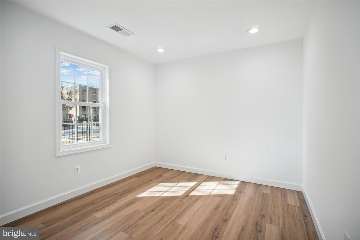 1316 Vincent Pl #5 Property Photo 10