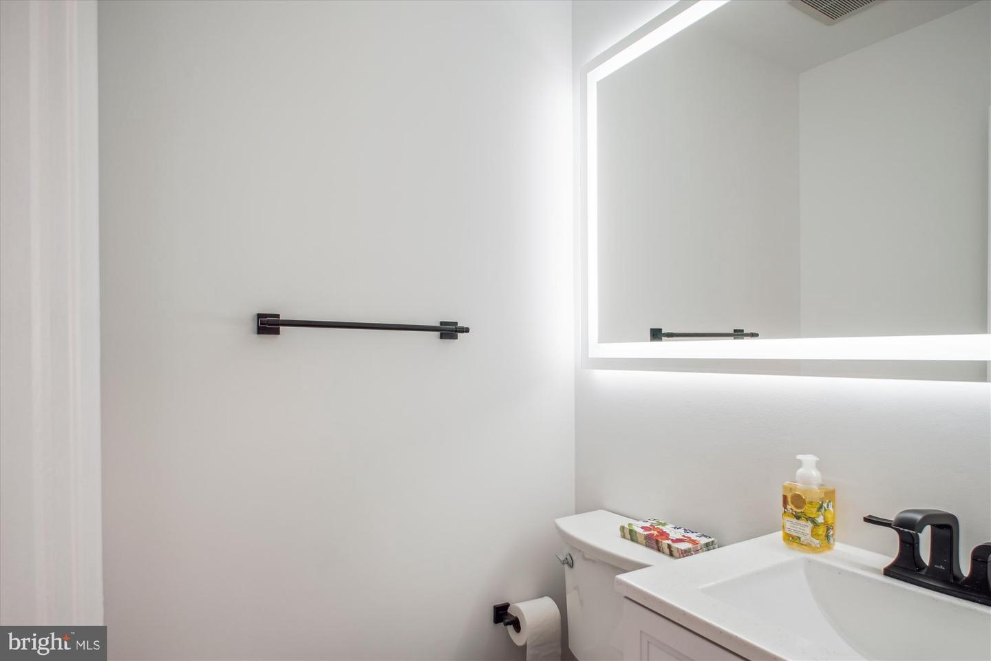 1316 Vincent Pl #5 Property Photo 12