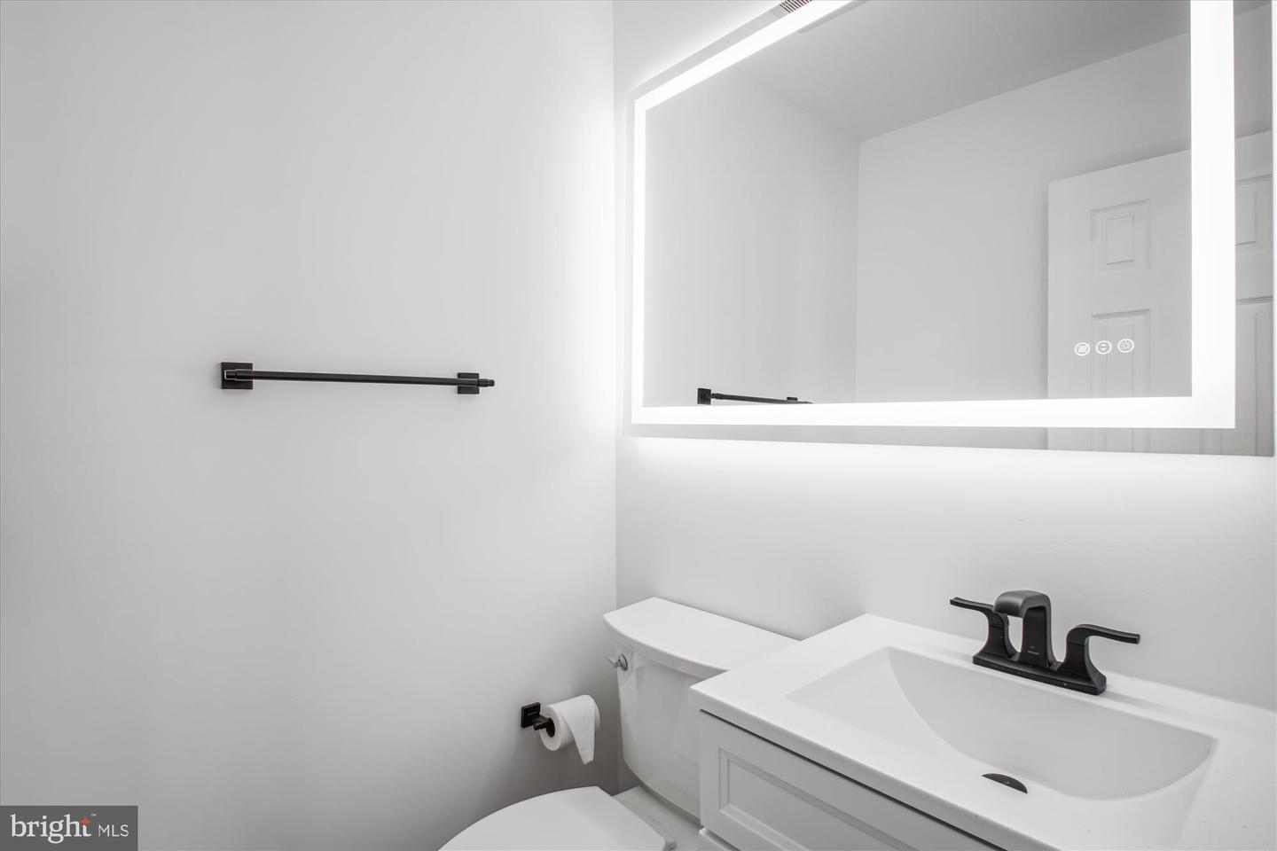 1316 Vincent Pl #5 Property Photo 17