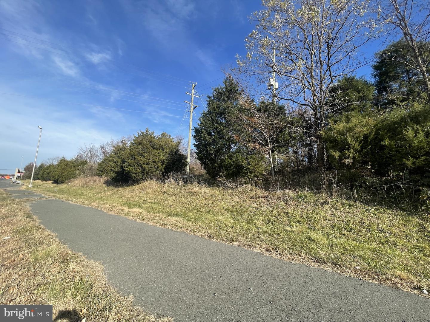 13933-13937 Braddock Rd Property Photo 8