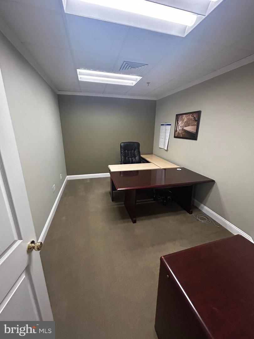 462 Herndon Parkway #206 Property Photo 3