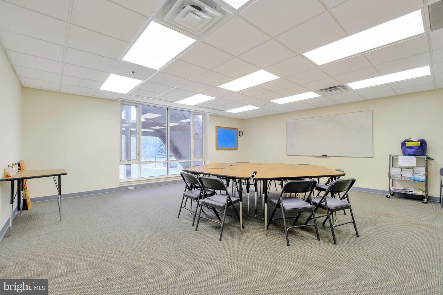 1301 Collingwood Rd Property Photo 11
