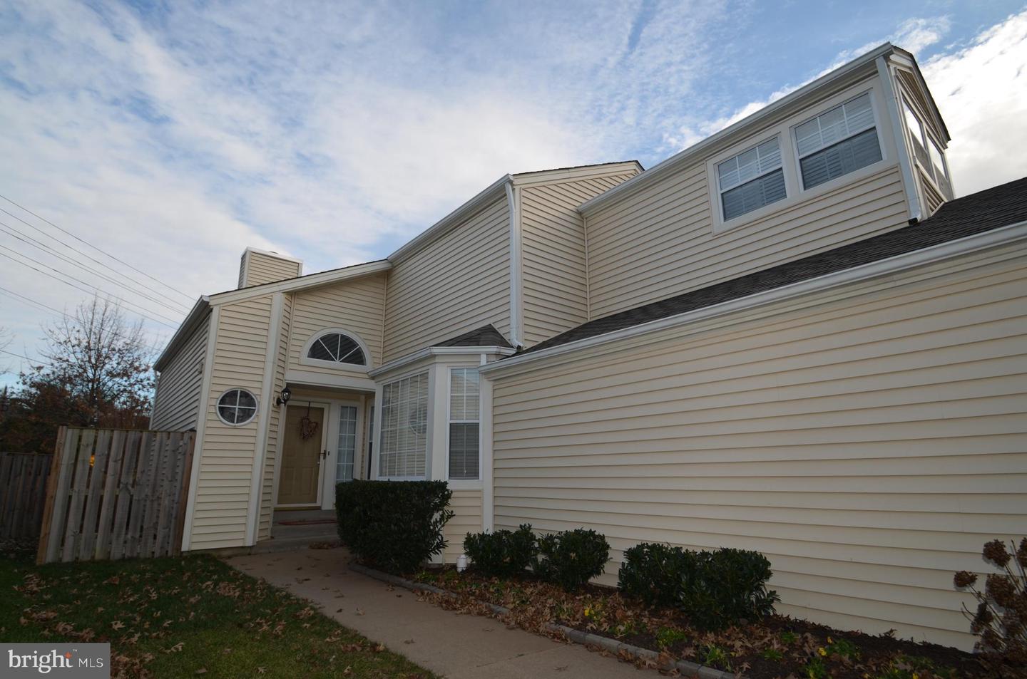 7540 Cross Gate Ln Property Photo