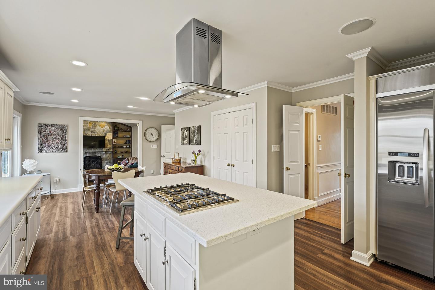 1522 Forest Ln Property Photo 11