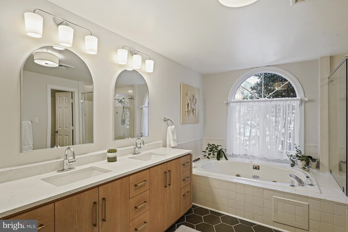 1522 Forest Ln Property Photo 22