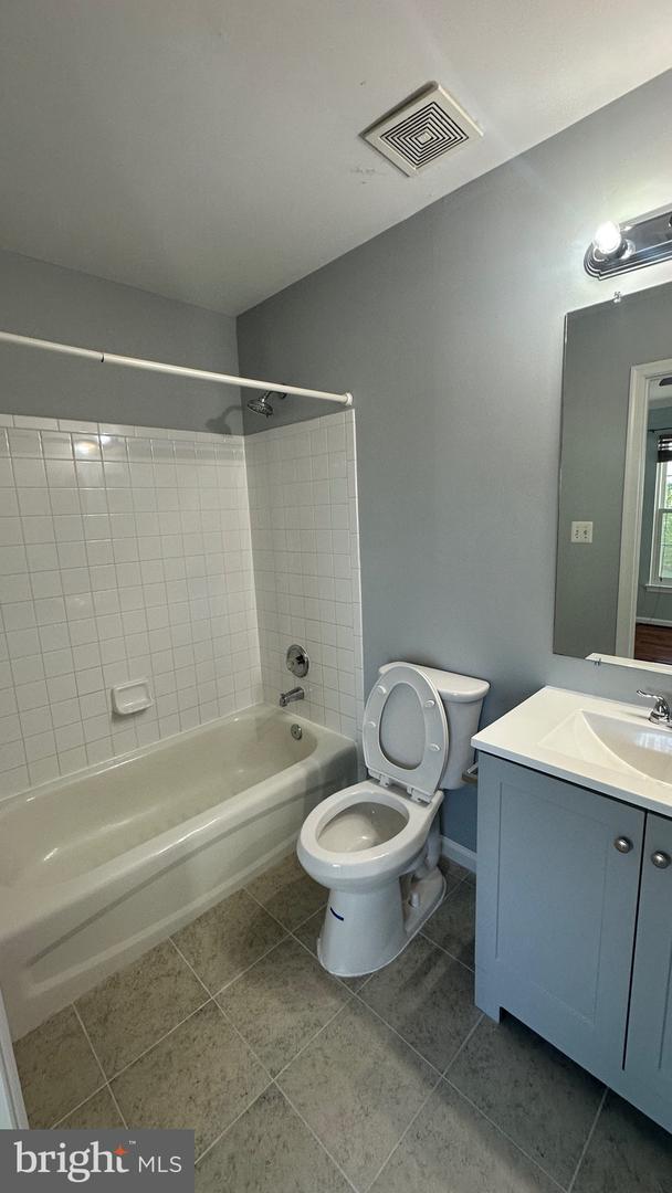 6735 Stone Maple Ter Property Photo 16