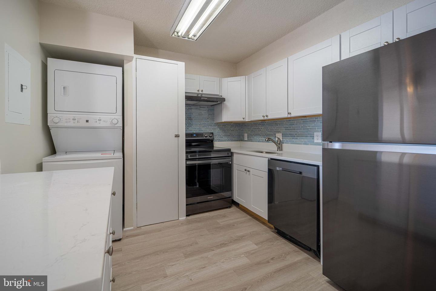 3800 Powell Ln #715 Property Photo