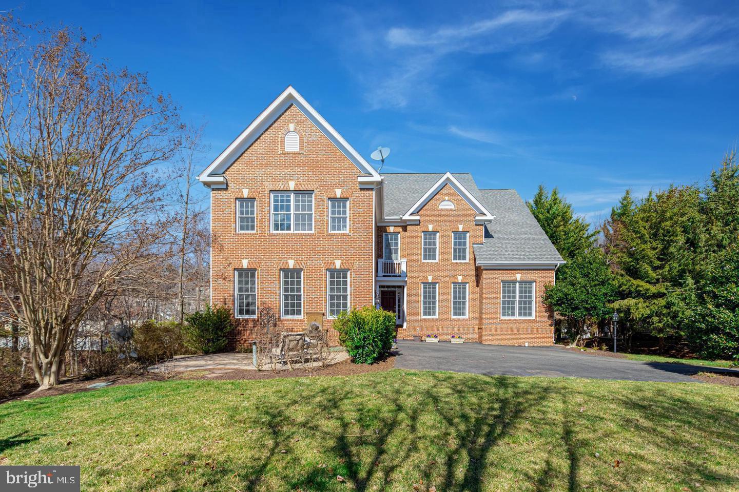 22027 Real Estate Listings Main Image