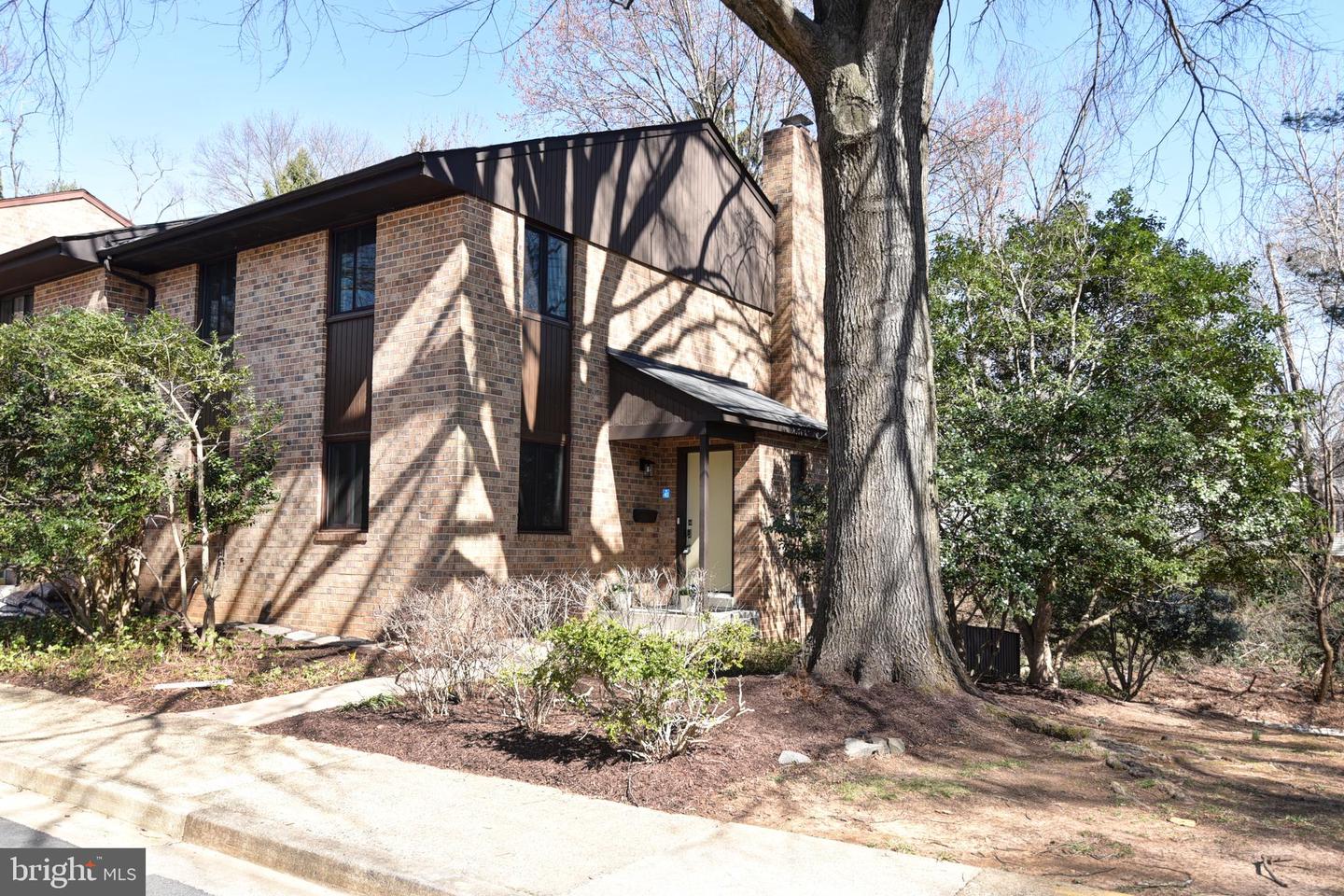 11040 Saffold Way Property Photo