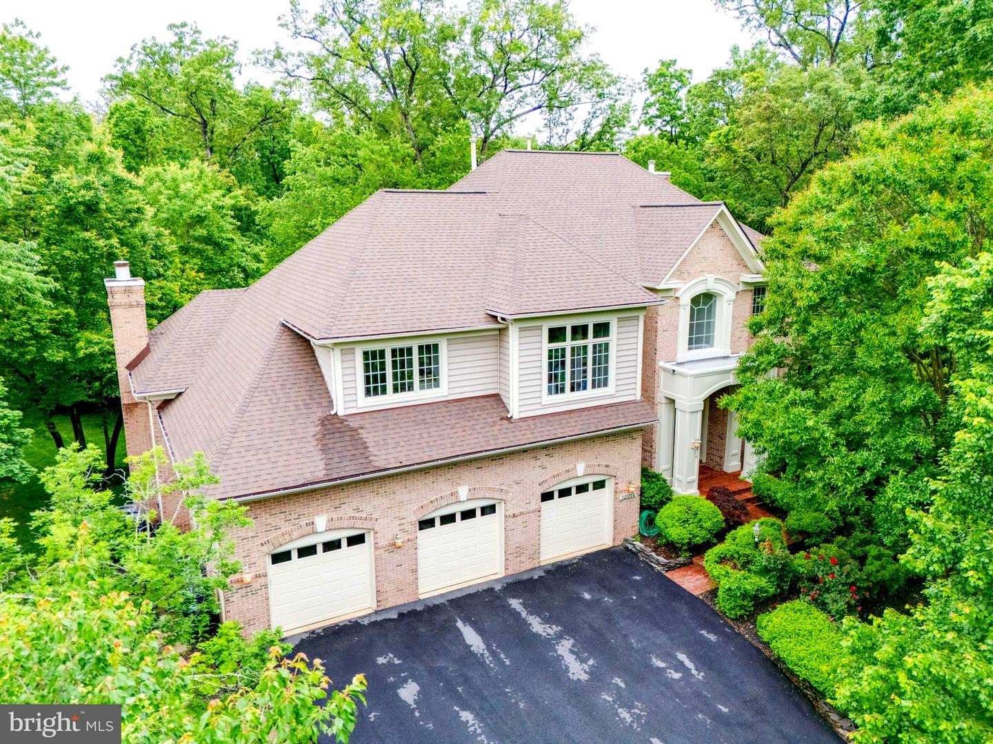 12016 Creekbend Dr Property Photo