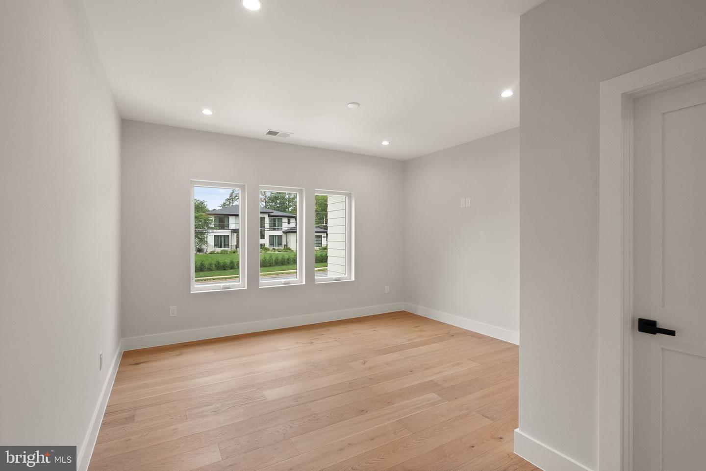8023 Lewinsville Rd Property Photo 63