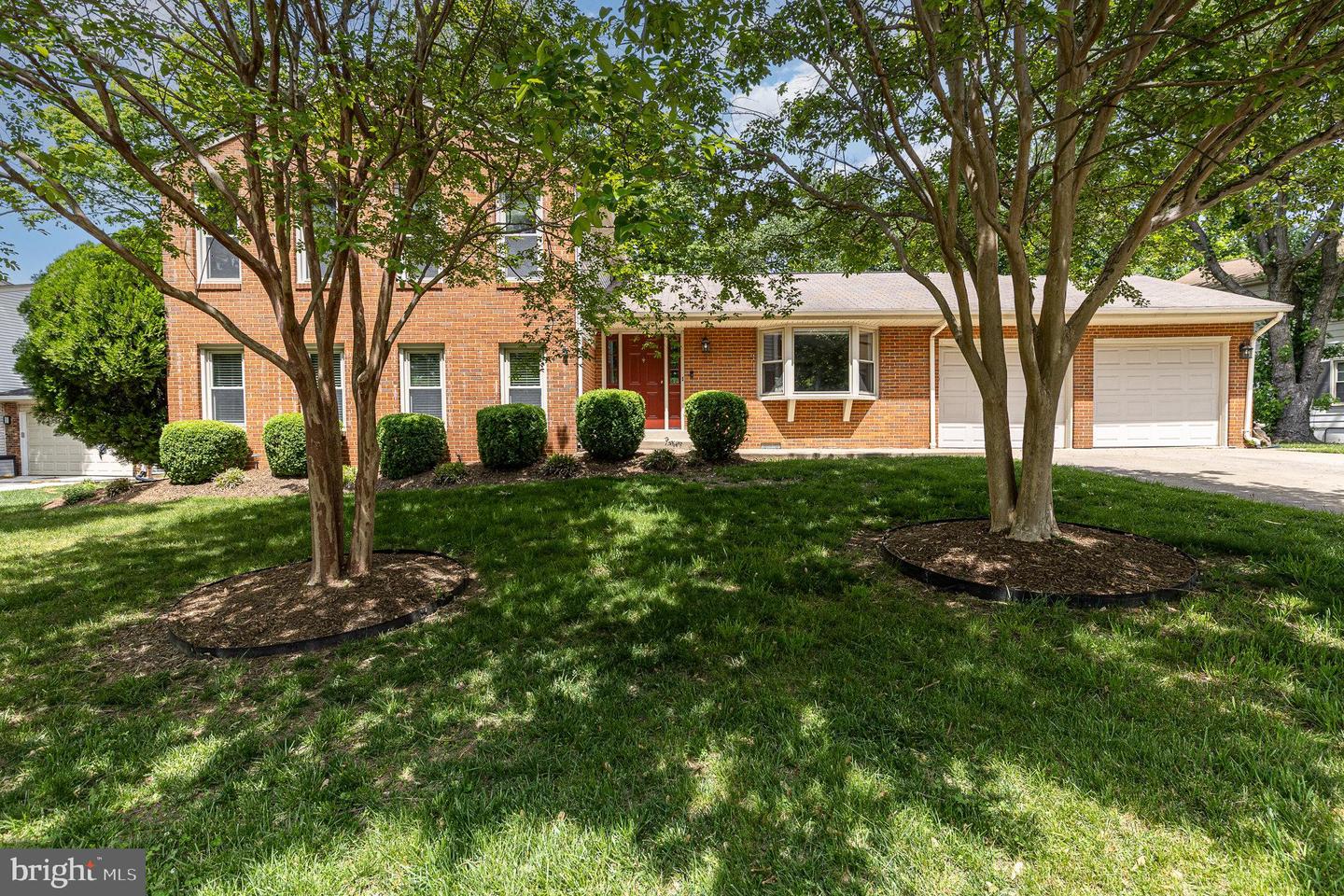 5810 Queens Gate Ct Property Photo