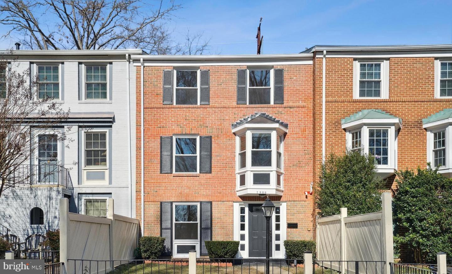 7900 Central Park Cir Property Photo