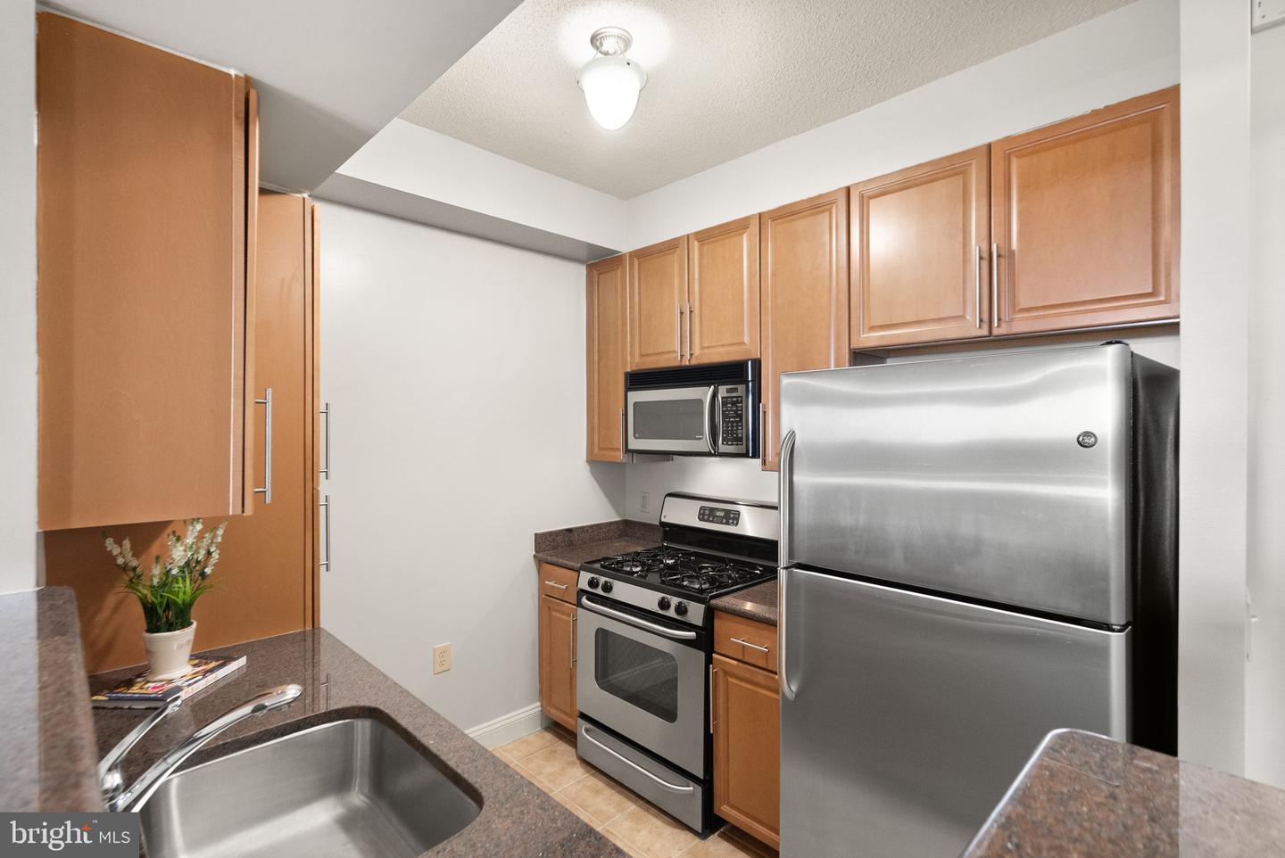 11760 Sunrise Valley Dr #1009 Property Photo 11