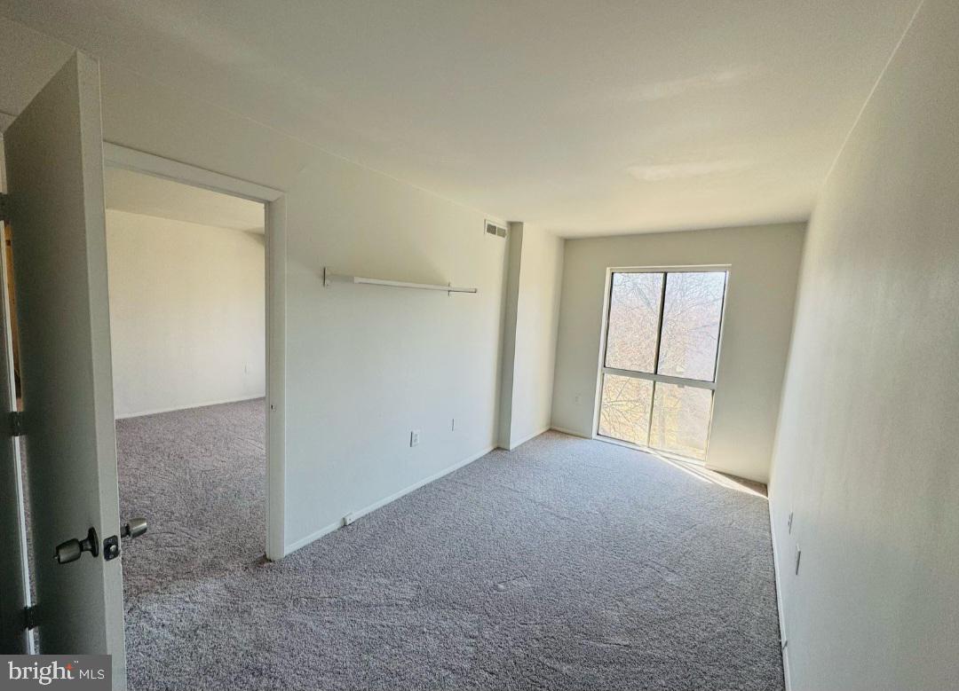 5618 Bloomfield Dr #202 Property Photo 7