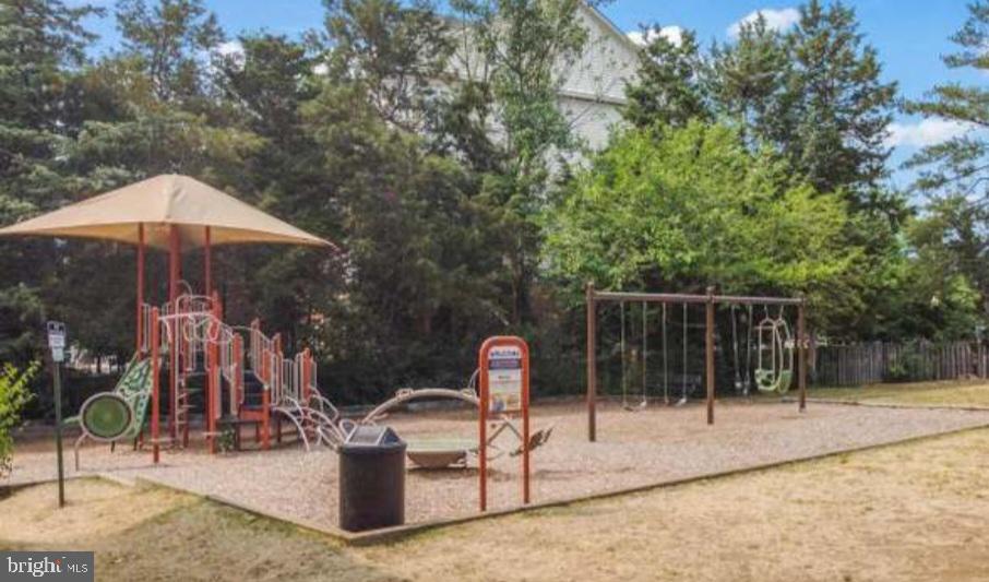 5618 Bloomfield Dr #202 Property Photo 11
