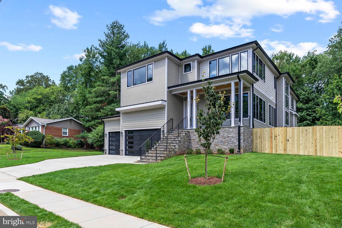 501 Yeonas Dr Sw Property Photo 3