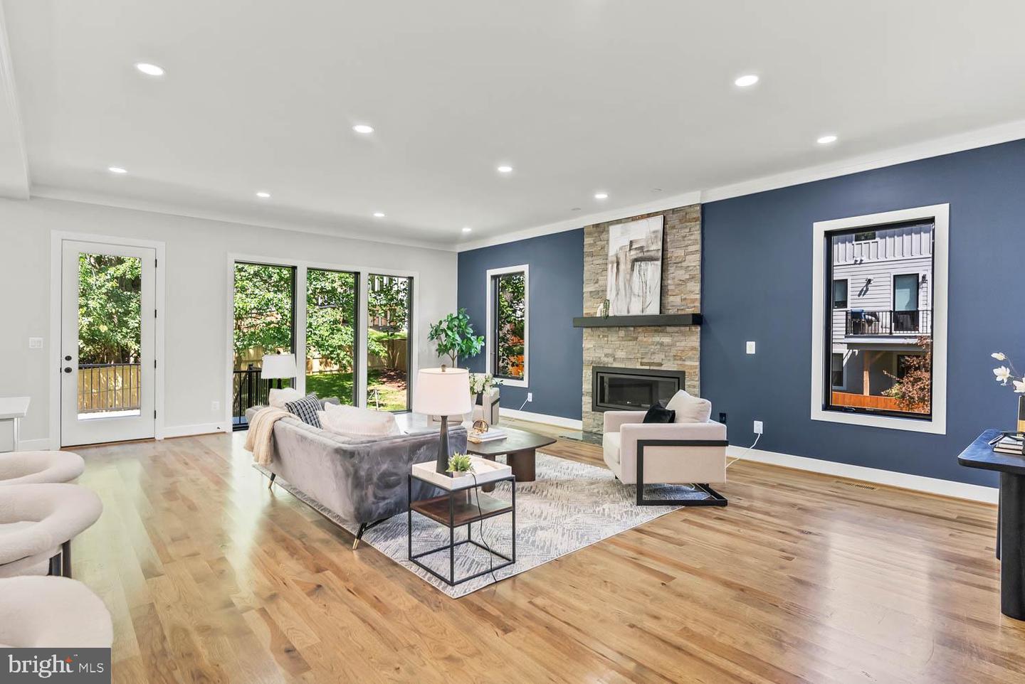 501 Yeonas Dr Sw Property Photo 10