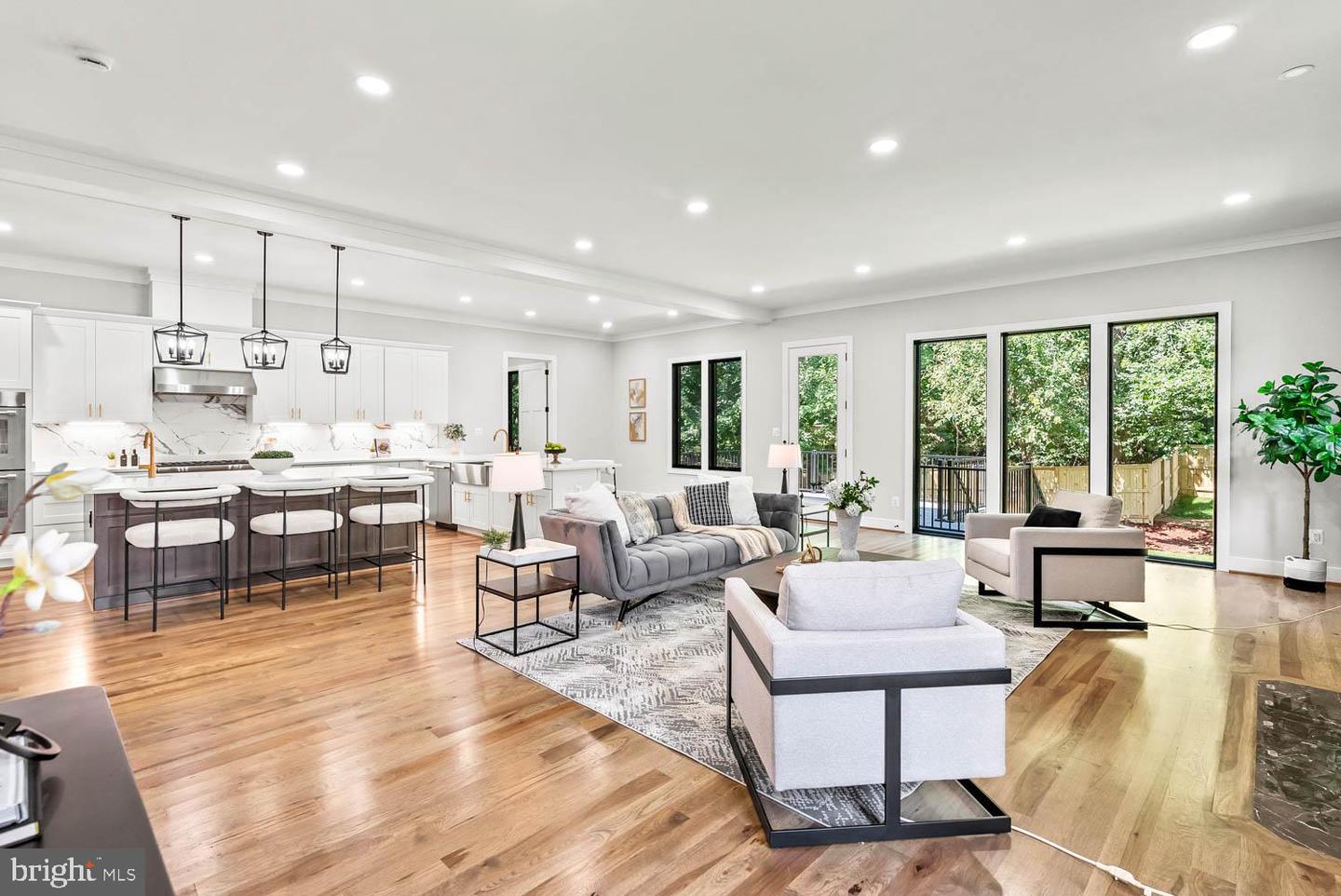 501 Yeonas Dr Sw Property Photo 13