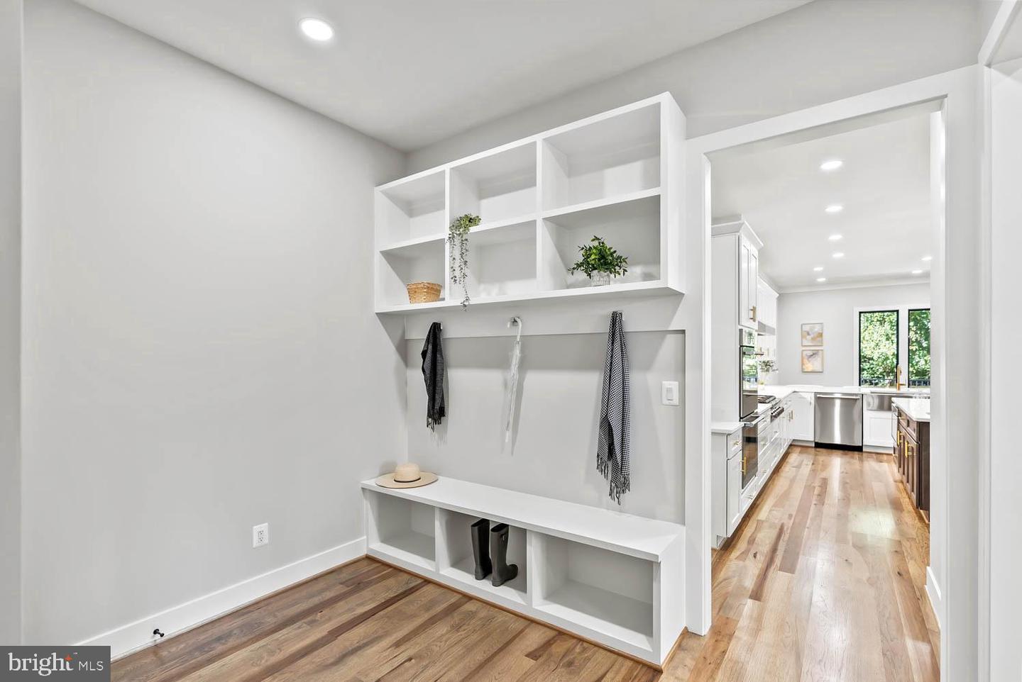 501 Yeonas Dr Sw Property Photo 23