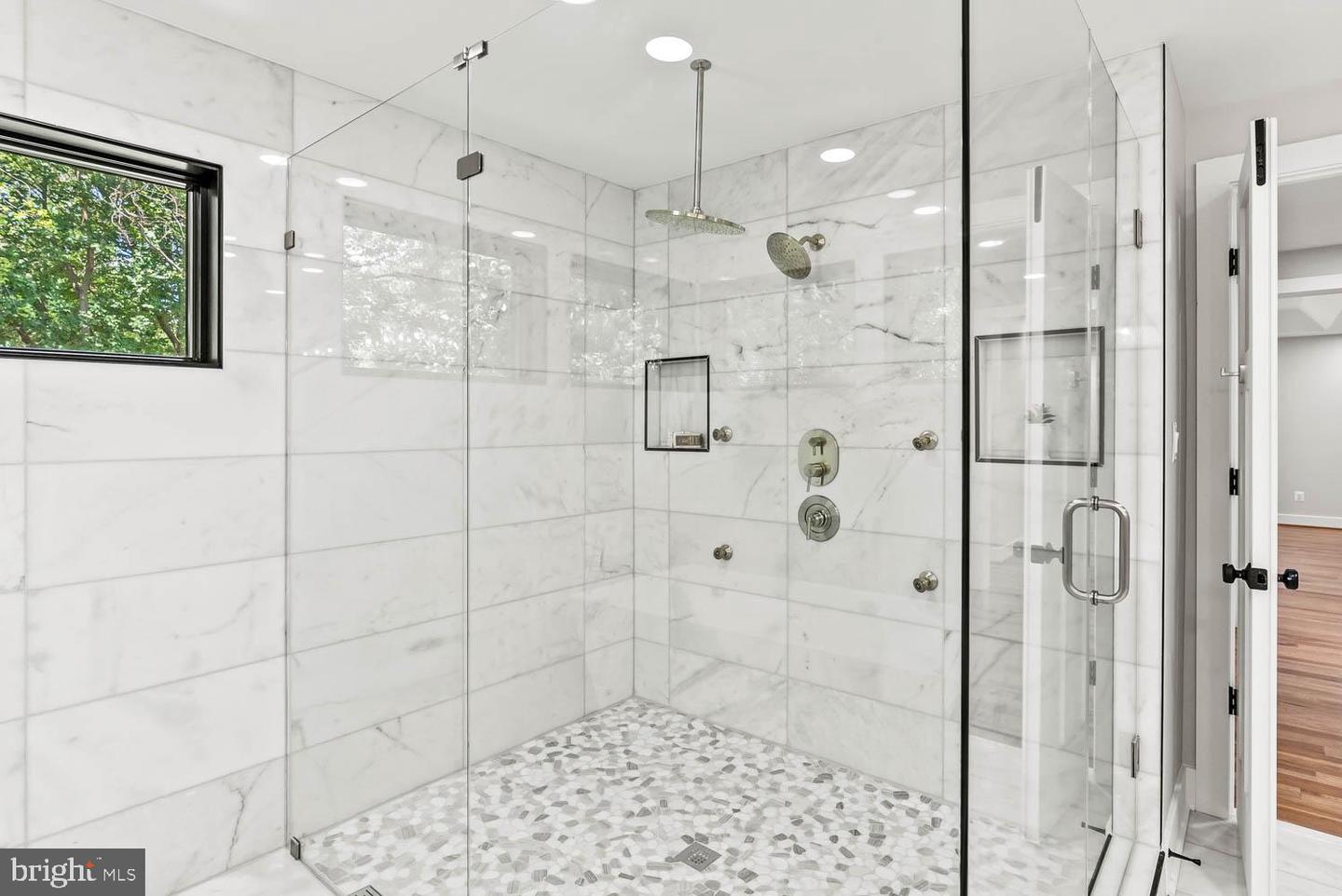 501 Yeonas Dr Sw Property Photo 33