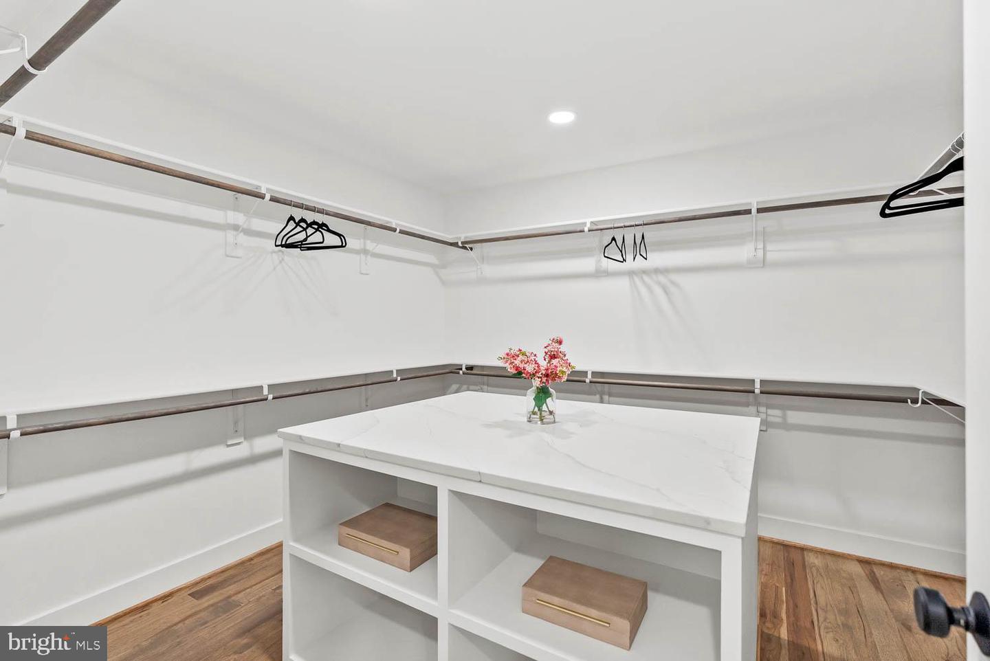 501 Yeonas Dr Sw Property Photo 36