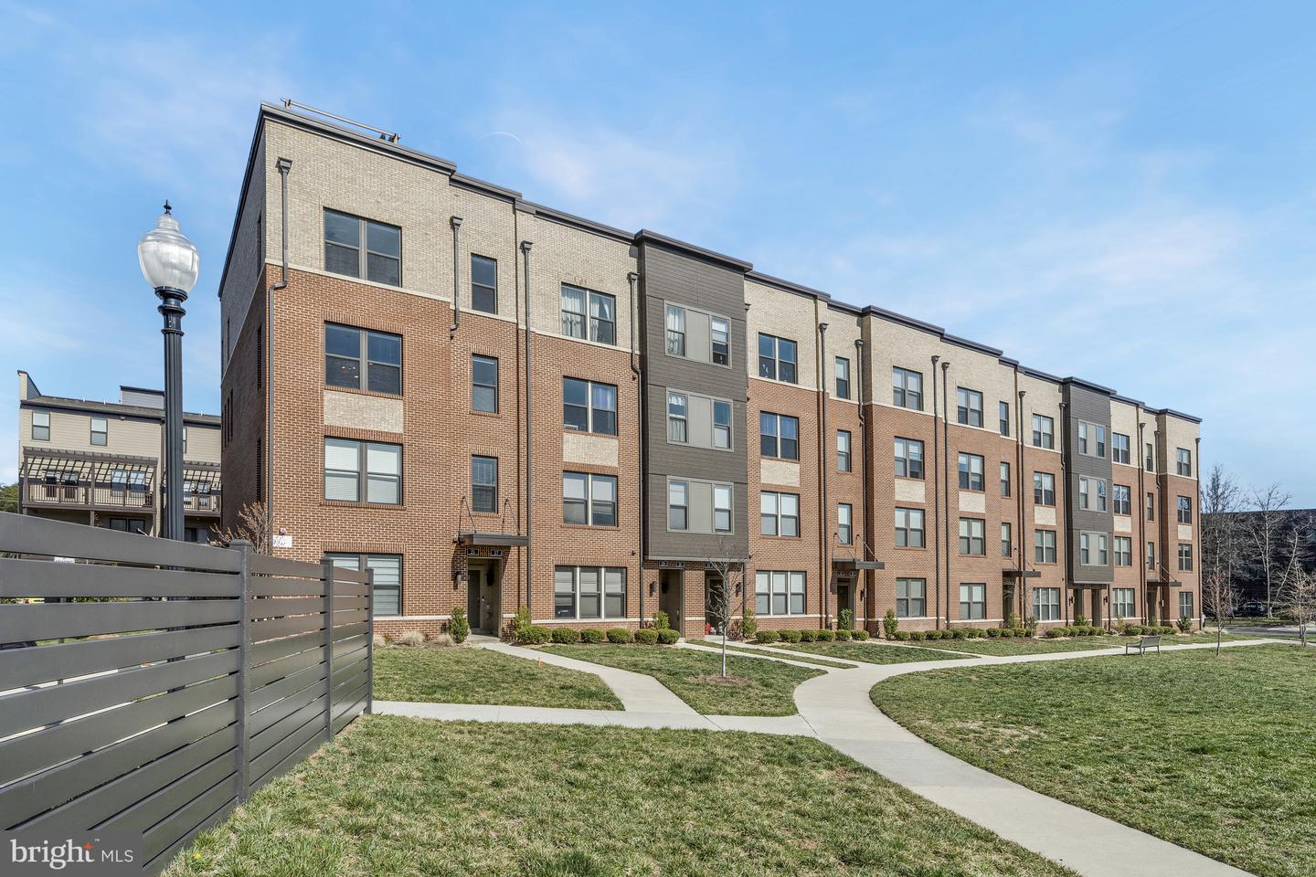 27 Silverway Dr #34 Property Photo