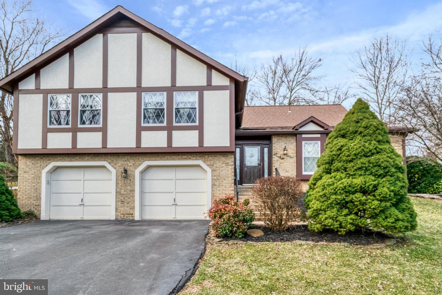 10705 Burr Oak Way Property Photo