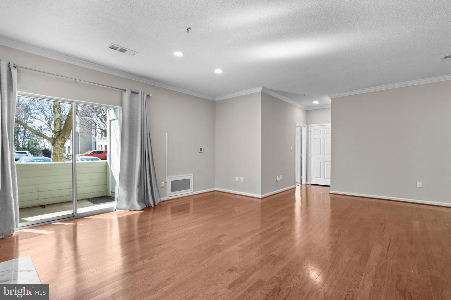 1701 Lake Shore Crest Dr #11 Property Photo 21