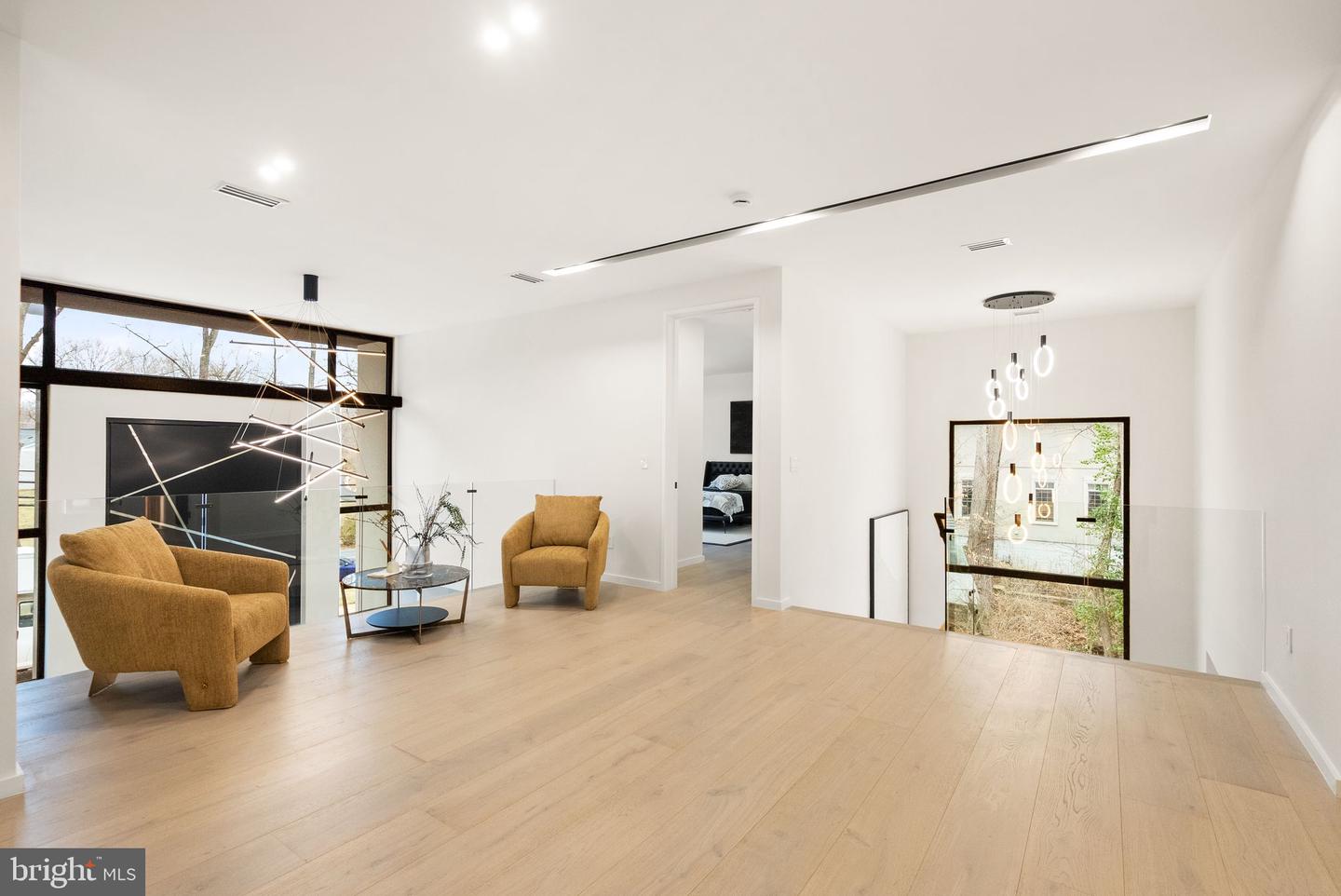 1803 Dumbarton St Property Photo 20