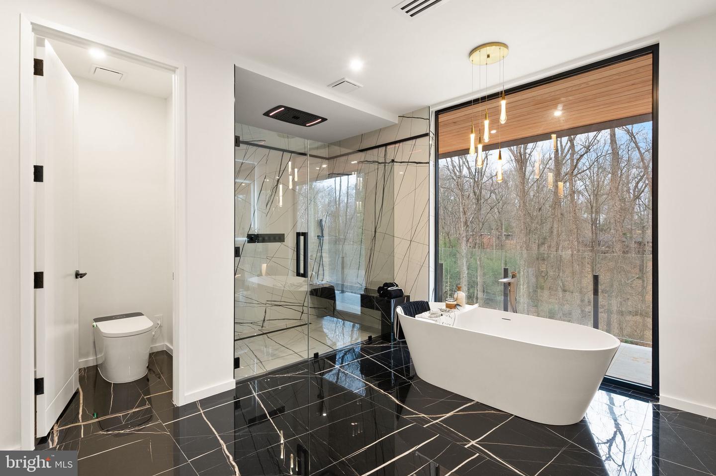1803 Dumbarton St Property Photo 25