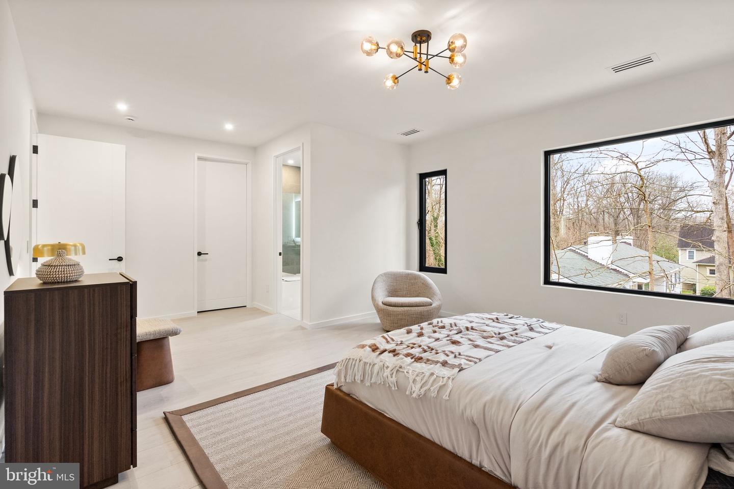 1803 Dumbarton St Property Photo 40