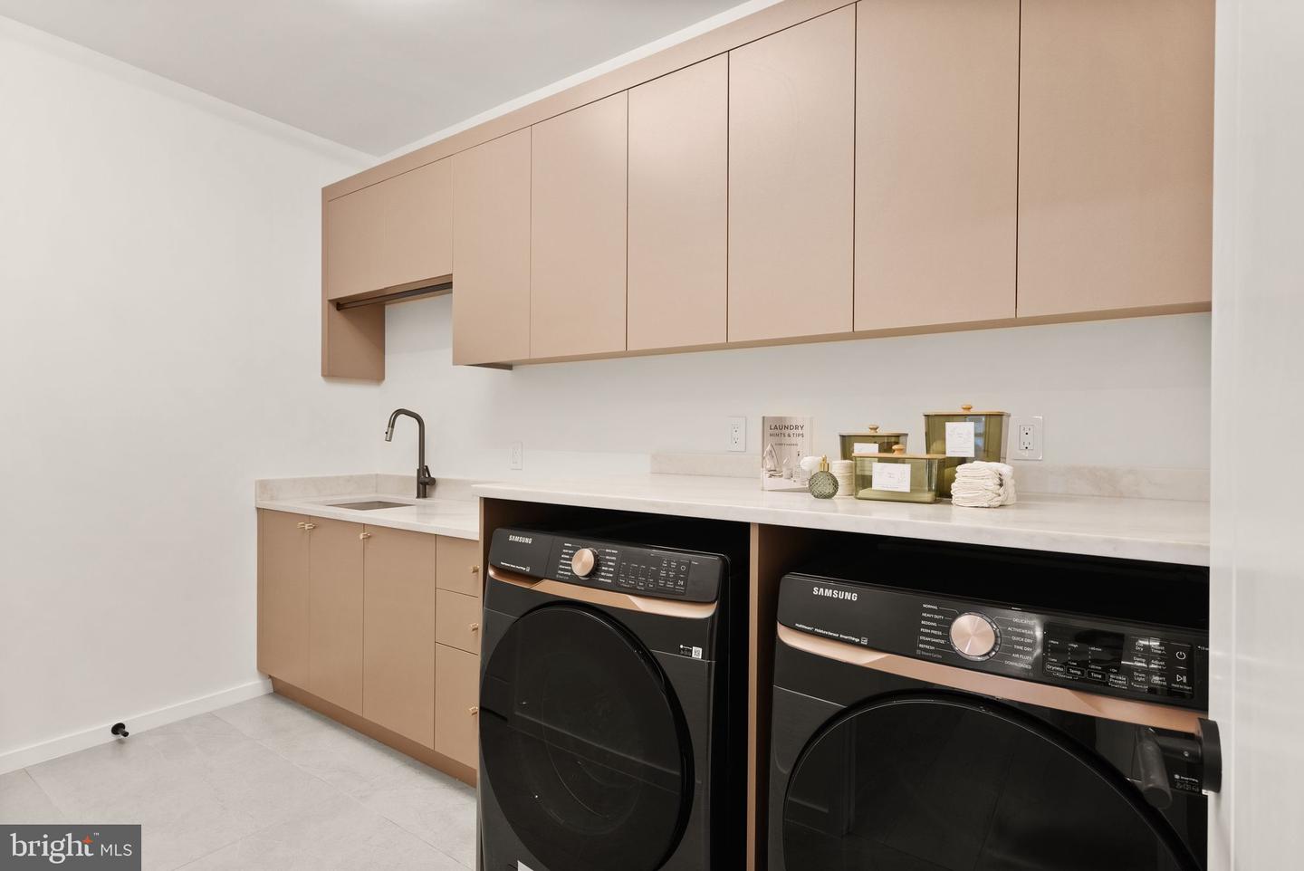 1803 Dumbarton St Property Photo 42