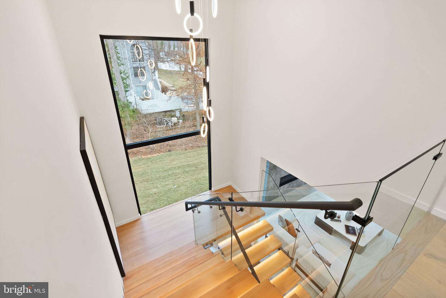 1803 Dumbarton St Property Photo 45