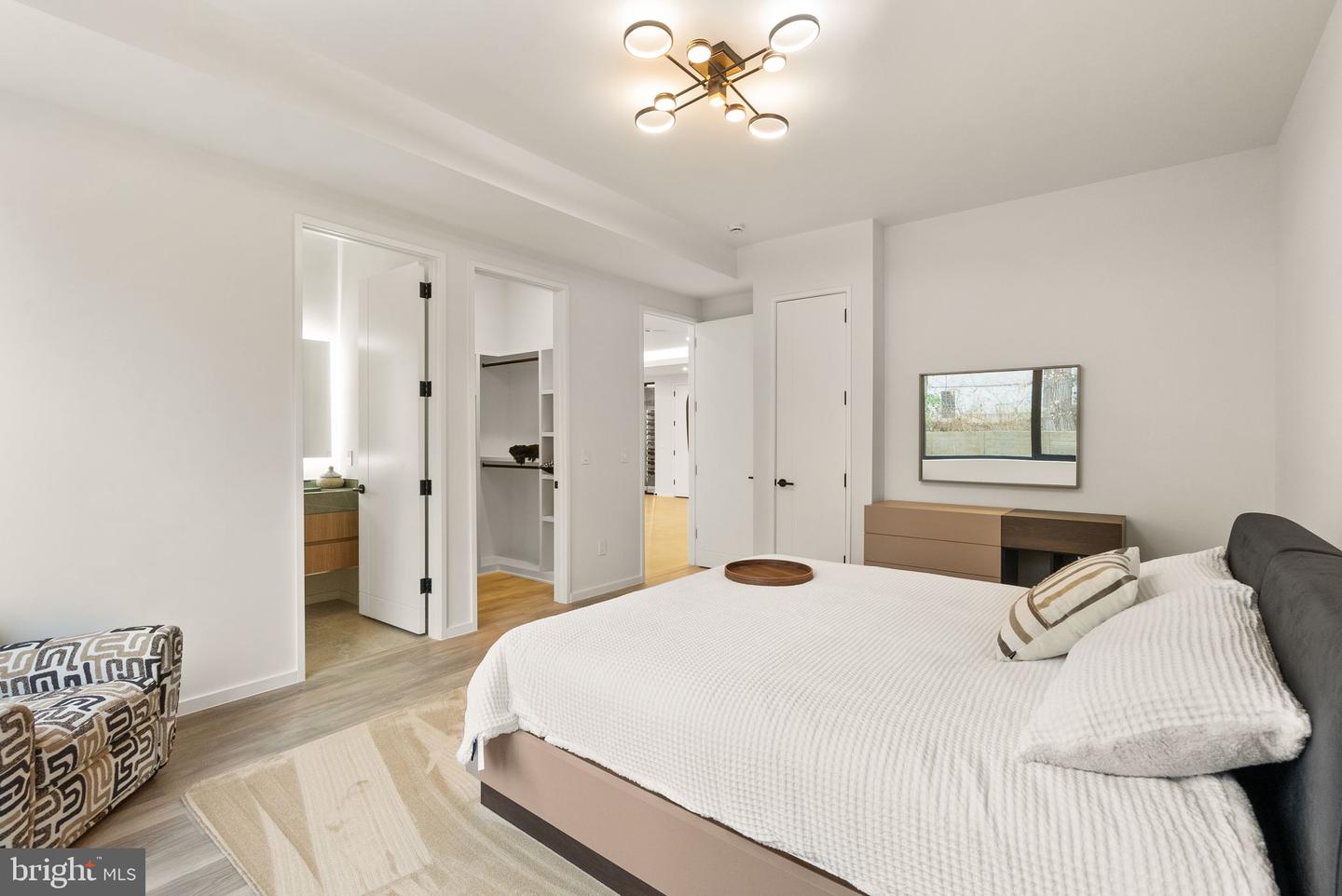 1803 Dumbarton St Property Photo 64