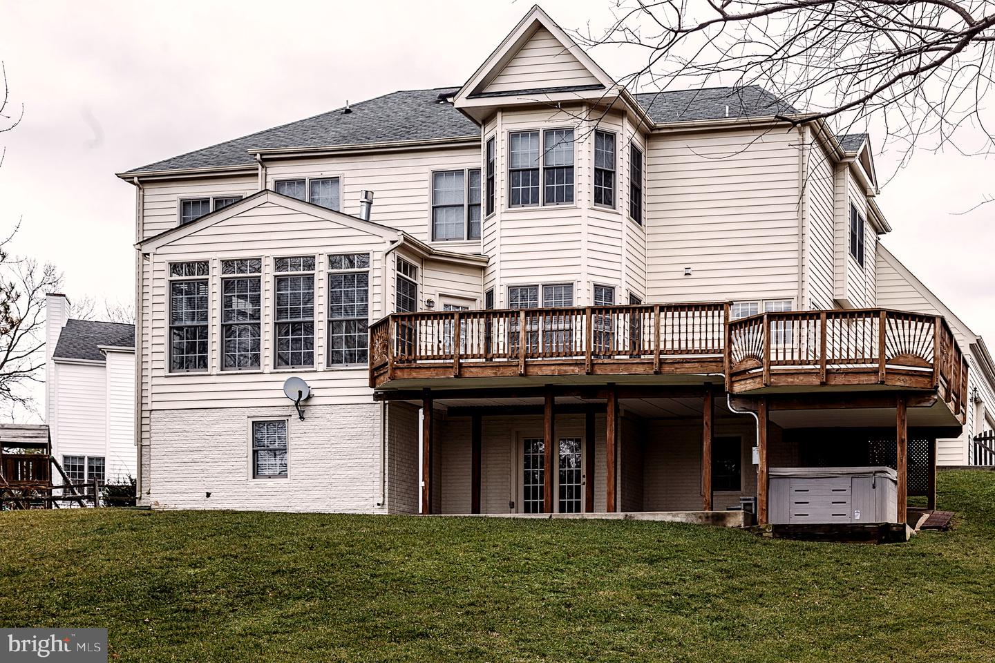 2702 Robaleed Way Property Photo 4