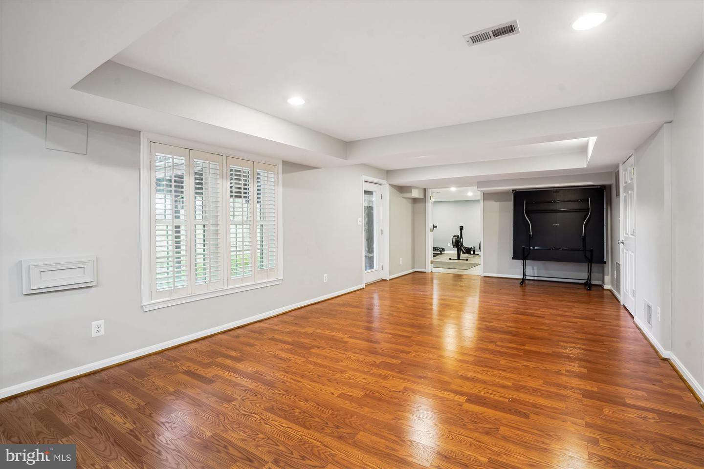 1155 Meadowlook Ct Property Photo 58